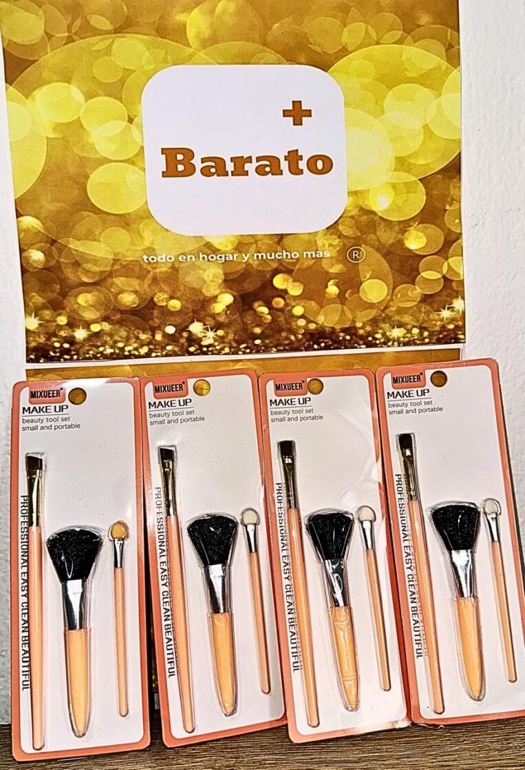 SET DE 3 BROCHAS PARA MAQUILLAJE
